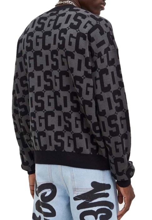 пуловер  от бренда gcds вид слева