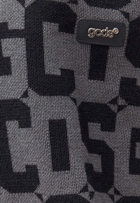 пуловер  из италии вид сбоку