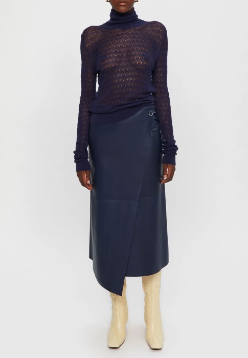 пуловер  по цене 24430 руб вид справа