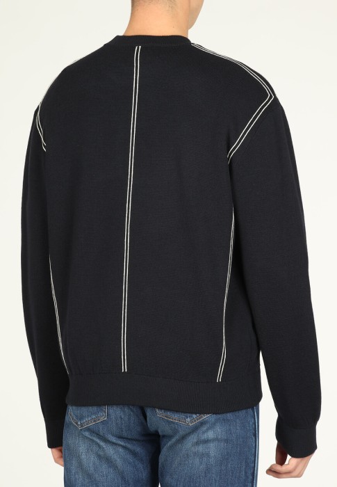 Товар синего цвета с внутренней стороны