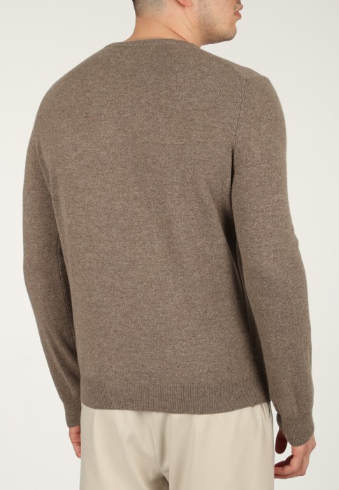 пуловер  из италии вид сбоку