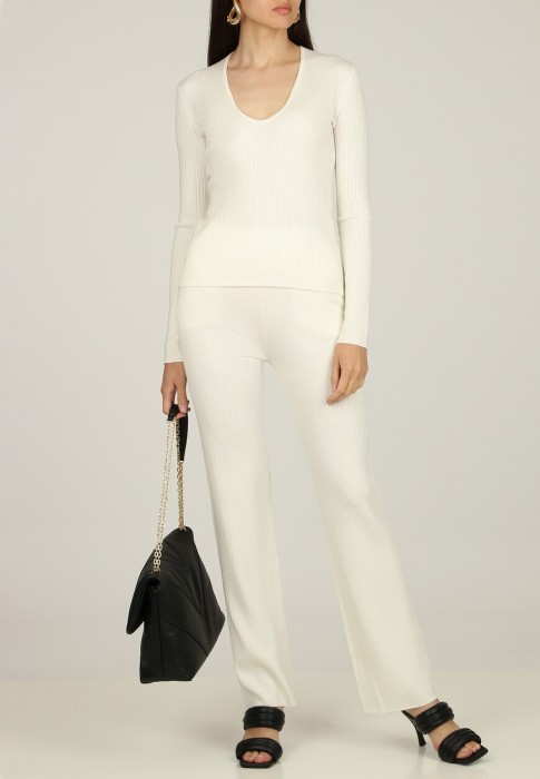 пуловер  от бренда patrizia pepe вид слева