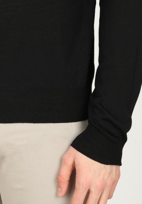 пуловер  из проверенных материалов спереди