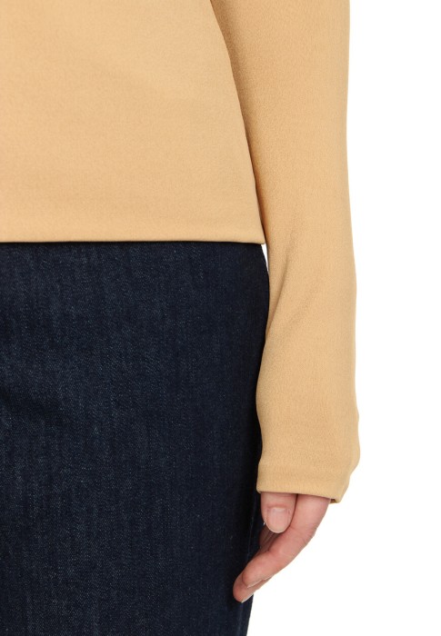 пуловер  из проверенных материалов спереди