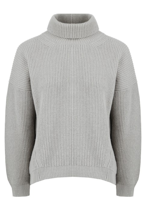 Товар с артикулом S99059F07 вид сзади