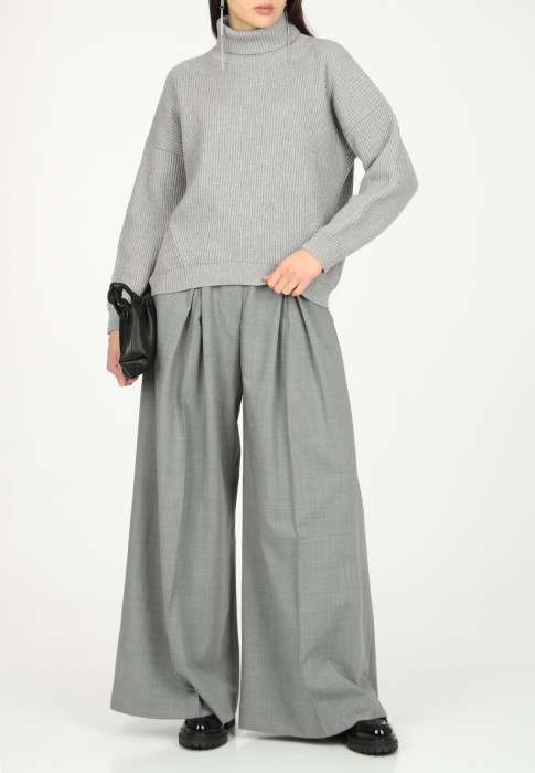 пуловер  из италии вид сбоку