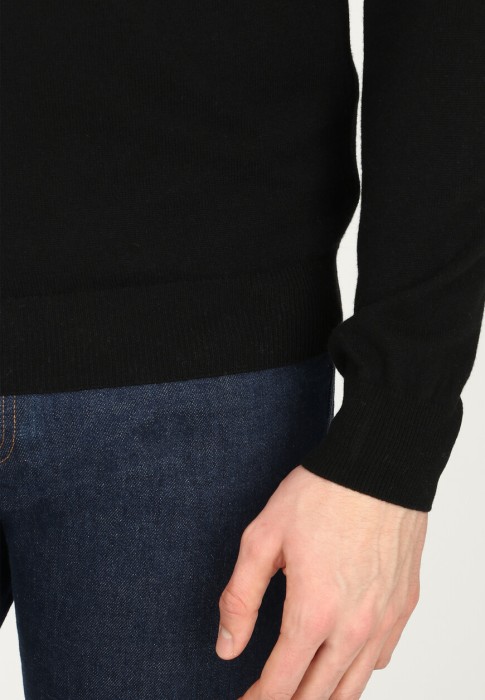 пуловер  из проверенных материалов спереди