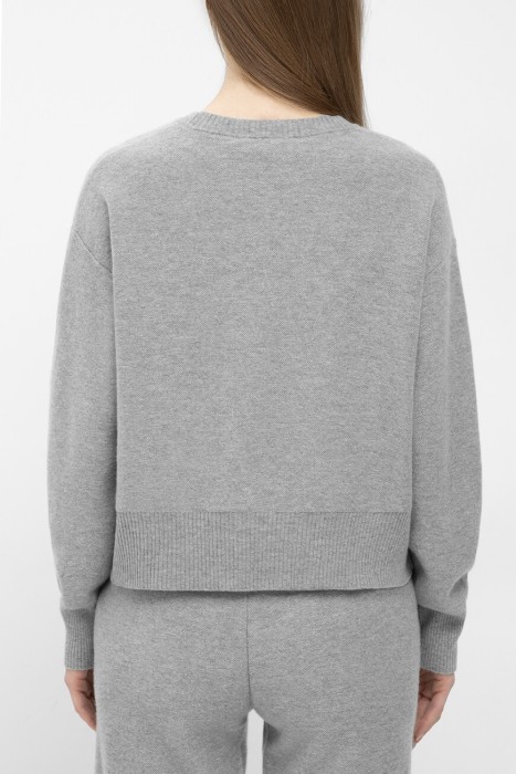 пуловер  по цене 56525 руб вид справа