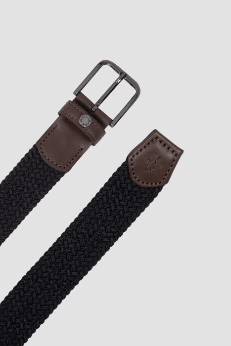 Товар черного цвета с внутренней стороны