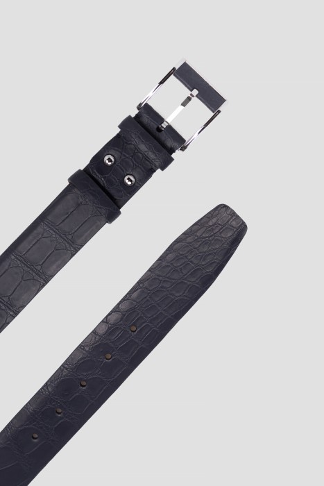 Товар синего цвета с внутренней стороны