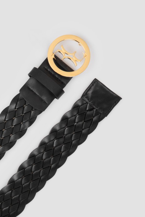 Товар черного цвета с внутренней стороны