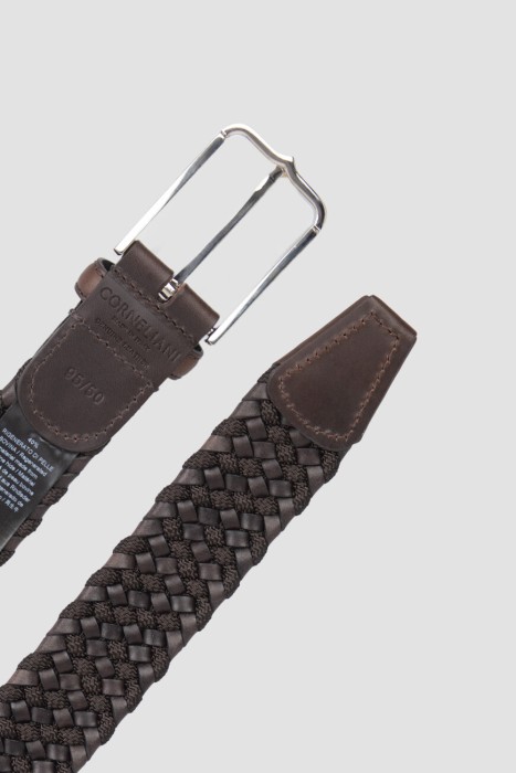 Товар коричневого цвета с внутренней стороны