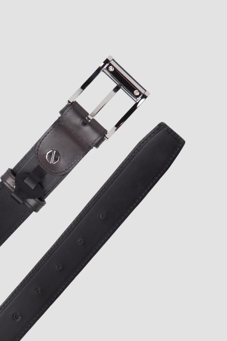 Товар серого цвета с внутренней стороны