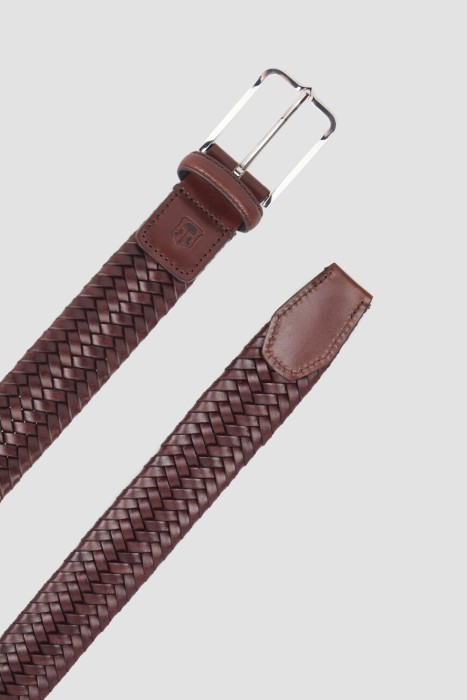 Товар коричневого цвета с внутренней стороны