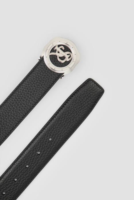 Товар черного цвета с внутренней стороны