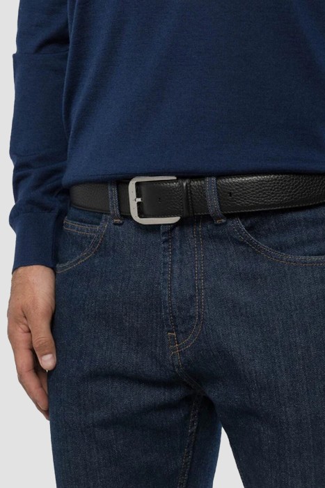 ремень  по цене 100000 руб вид справа