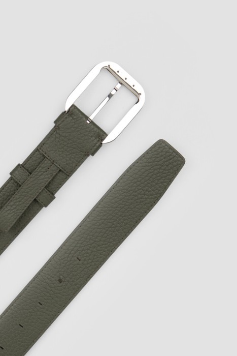 Товар зеленого цвета с внутренней стороны