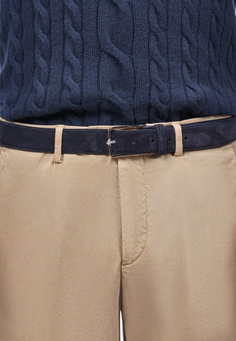 Товар синего цвета с внутренней стороны