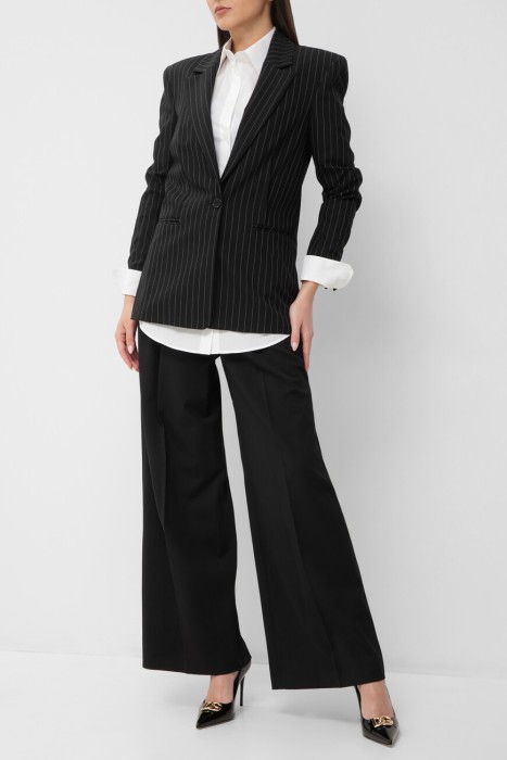 Товар белого цвета с внутренней стороны