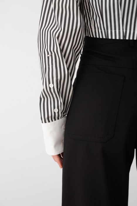 Товар разноцветного цвета с внутренней стороны