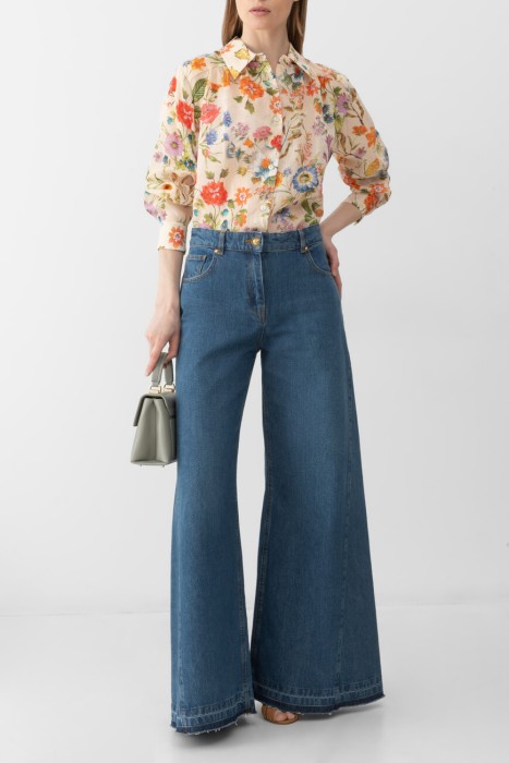 Товар разноцветного цвета с внутренней стороны