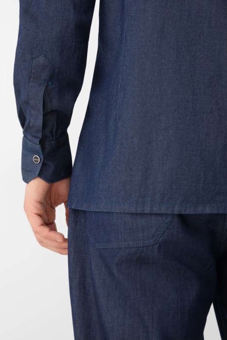 Товар синего цвета с внутренней стороны