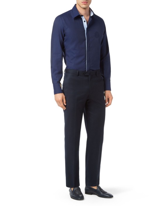 Товар синего цвета с внутренней стороны