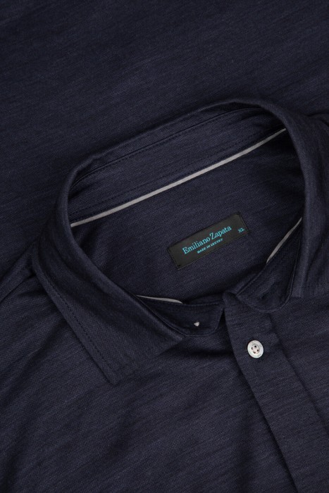 рубашка  универсального стиля с лицевой стороны