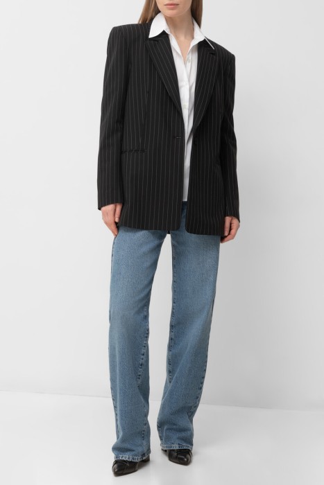 Товар белого цвета с внутренней стороны