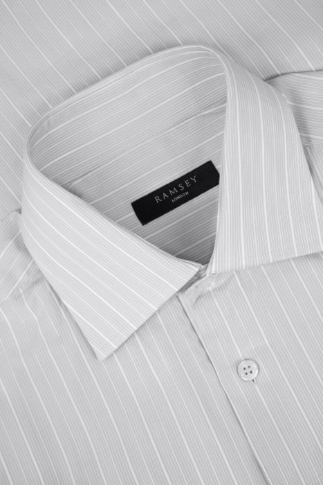 Товар серого цвета с внутренней стороны