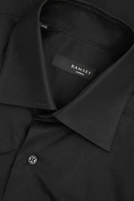 Товар черного цвета с внутренней стороны