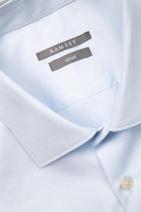 Товар голубого цвета с внутренней стороны