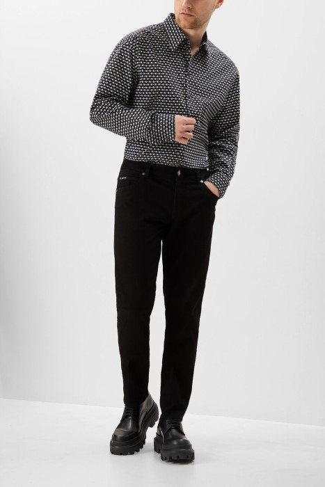 Товар черного цвета с внутренней стороны