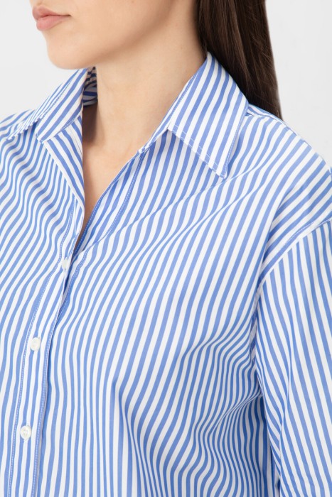 рубашка  из италии вид сбоку