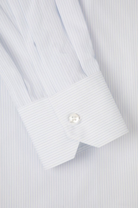 рубашка  делового стиля с лицевой стороны