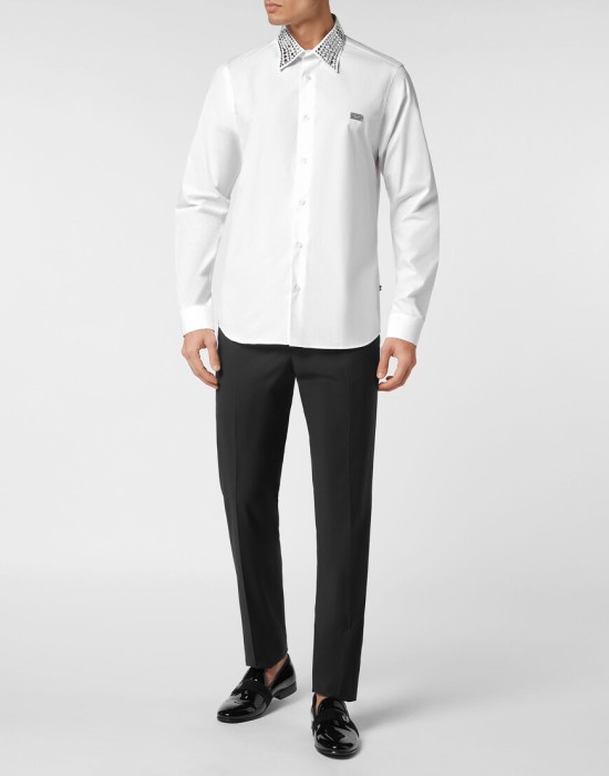 Товар белого цвета с внутренней стороны