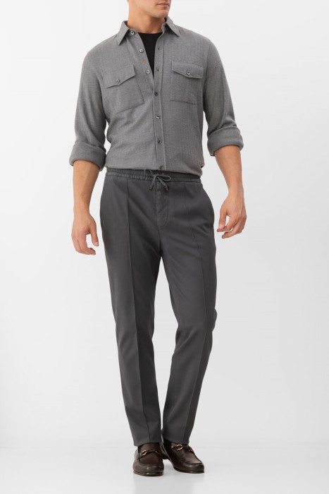 Товар серого цвета с внутренней стороны