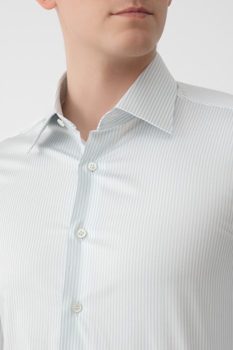 рубашка  из италии вид сбоку