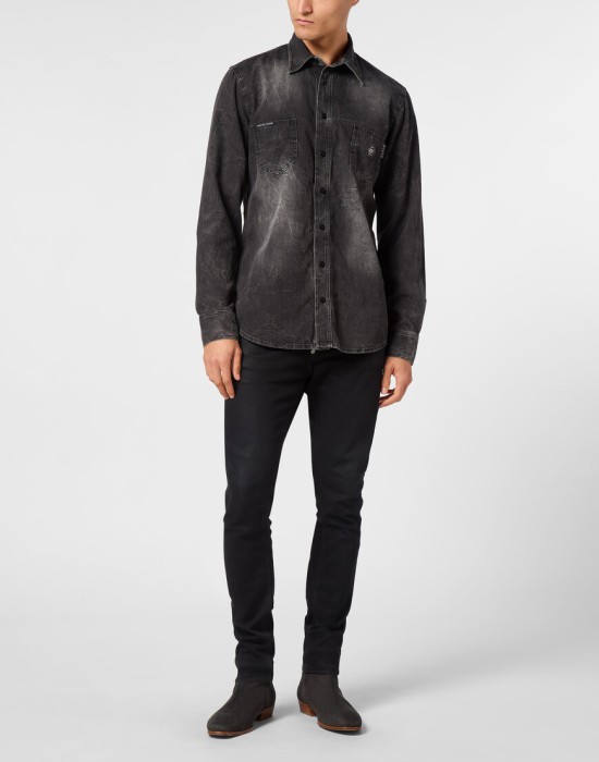 Товар черного цвета с внутренней стороны