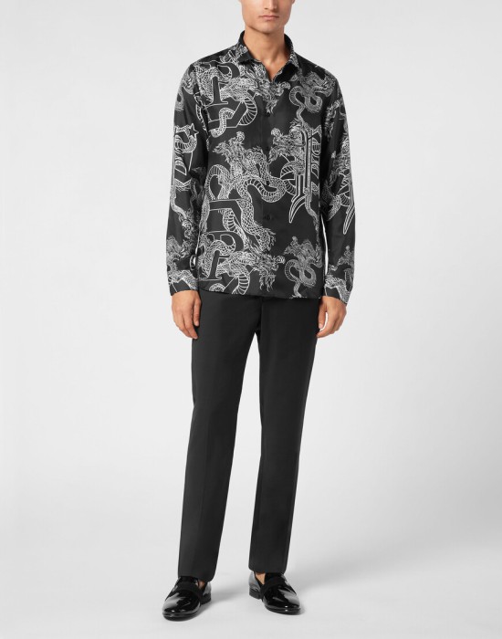 Товар черного цвета с внутренней стороны