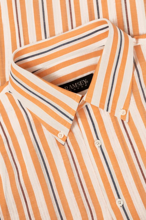 Товар белого цвета с внутренней стороны