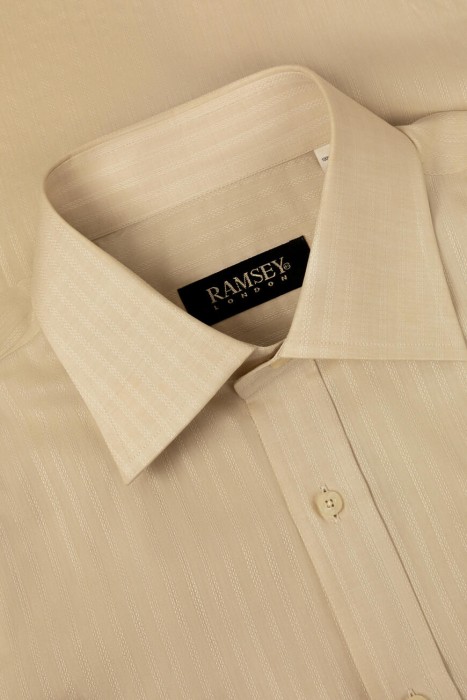 Товар бежевого цвета с внутренней стороны