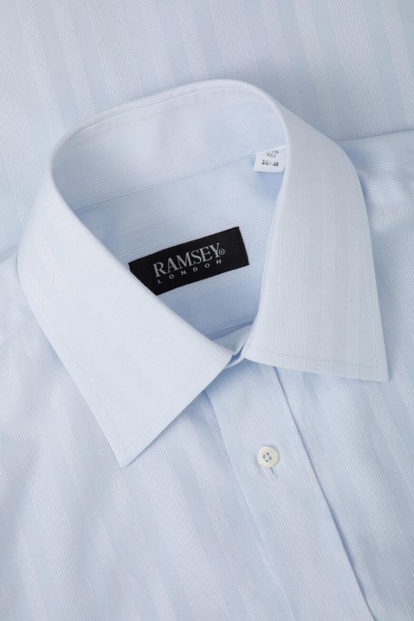 Товар голубого цвета с внутренней стороны