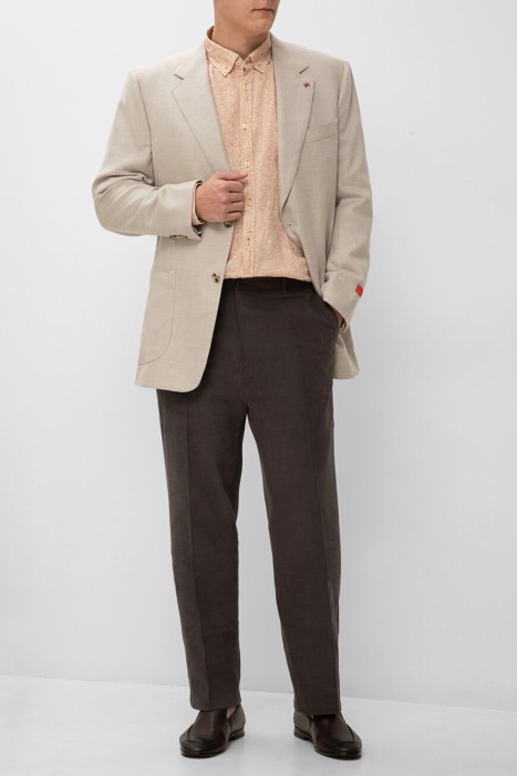 Товар белого цвета с внутренней стороны