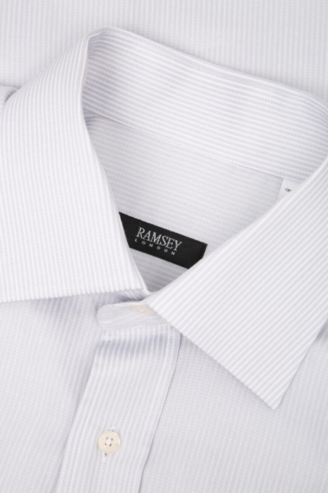 Товар белого цвета с внутренней стороны