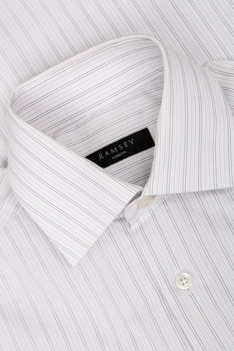 Товар белого цвета с внутренней стороны