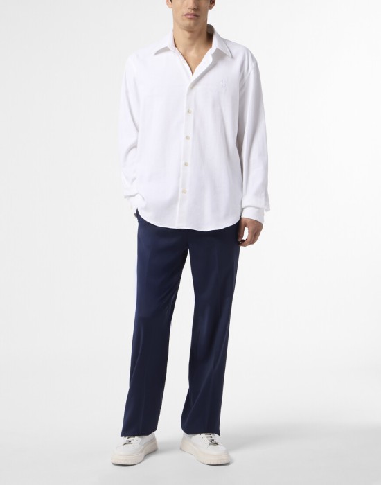 Товар белого цвета с внутренней стороны