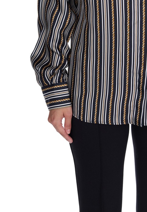 рубашка  универсального стиля с лицевой стороны