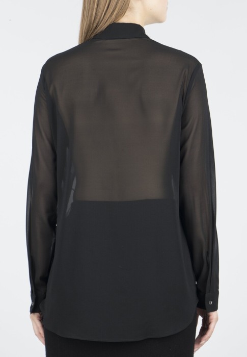 Товар черного цвета с внутренней стороны