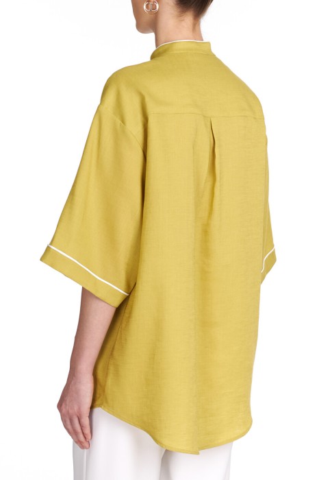 Товар зеленого цвета с внутренней стороны